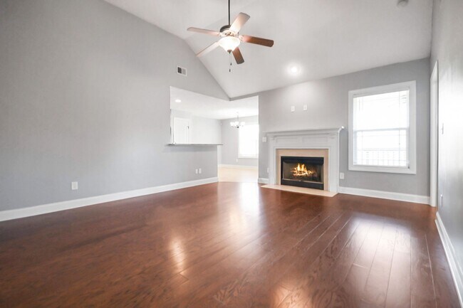 Foto del edificio - Pet Friendly Three Bedroom!