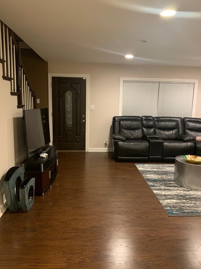 Foto del edificio - 707 N Prospect Manor Ave