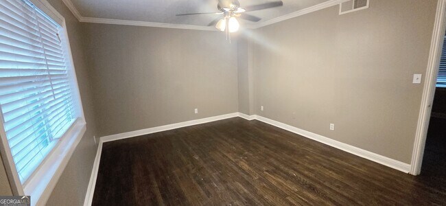 Foto del edificio - 21 Delmont Dr NE