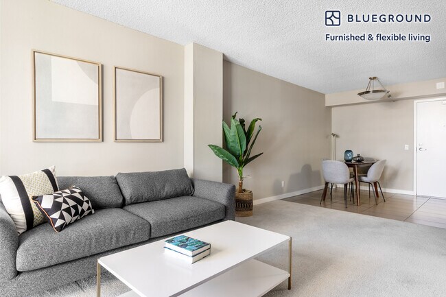 Foto del edificio - 20350 Stevens Creek Blvd