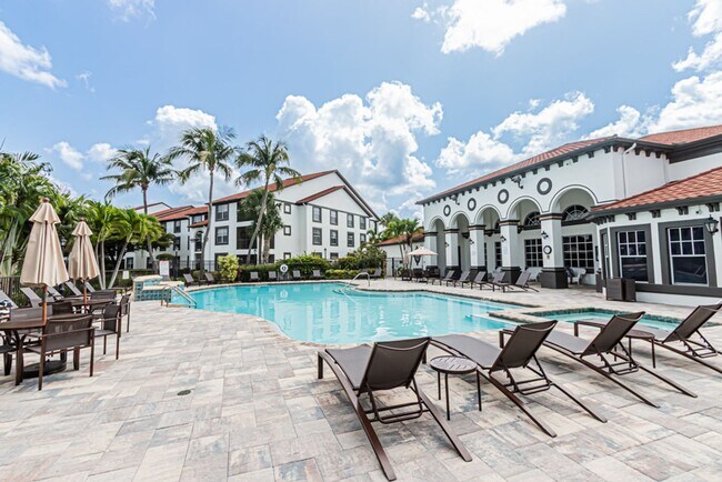 Foto del edificio - Ground-Level Condo Rental In Premier Community!