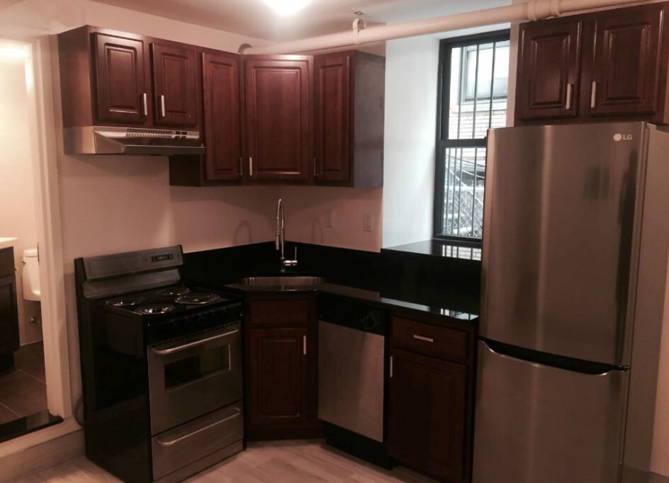 Primary Photo - 635 W 170th St