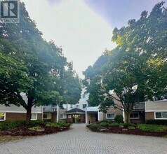 Building Photo - 260 Brittany Dr
