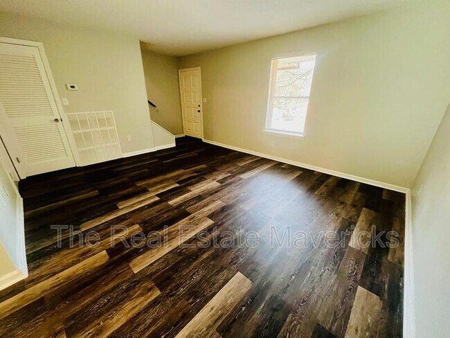 Foto del edificio - 701 Summitt Ave