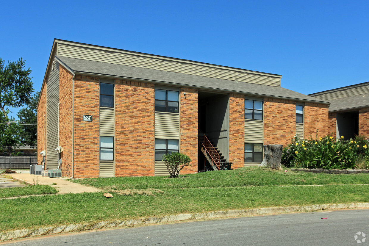 Primary Photo - Brookview Apartments