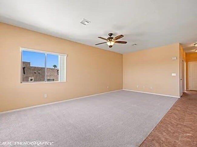 Building Photo - APPLICATION PENDING- Spacious & Move-In Re...