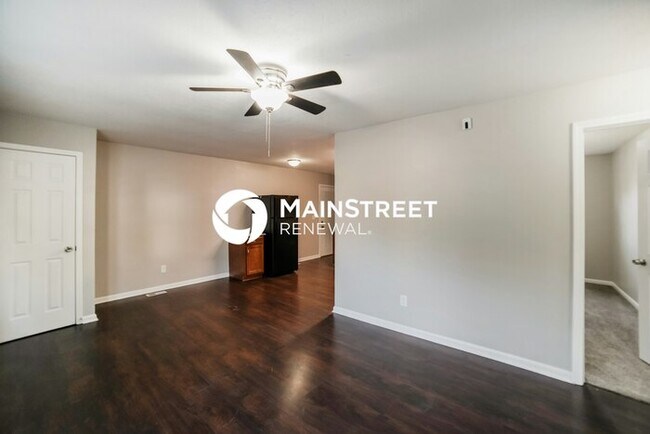 Building Photo - 3 Bedroom Pet-Friendly Home in INDEPENDENC...