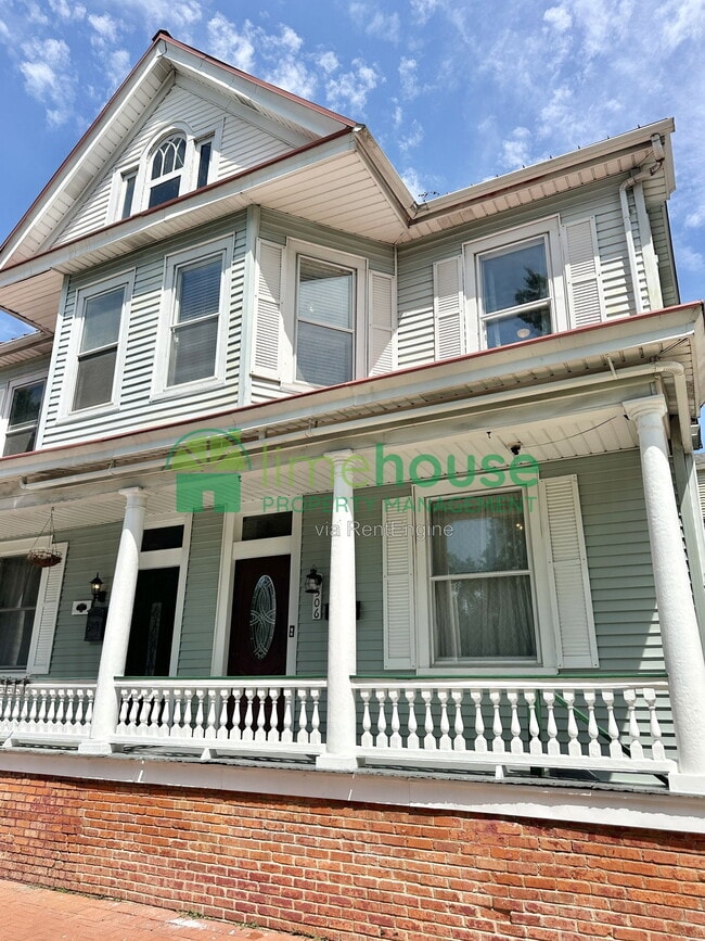 Building Photo - 506 South St