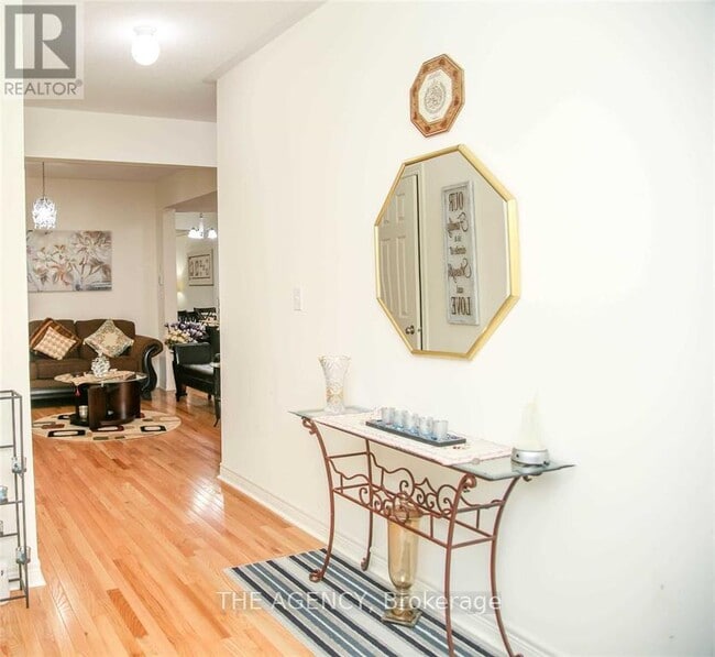 Building Photo - 647 Mockridge Terrace