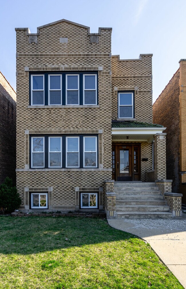 Foto del edificio - 5225 W Melrose St