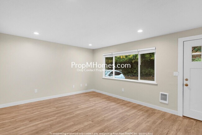 Foto del edificio - Updated Three Bedroom Duplex in the Heart ...