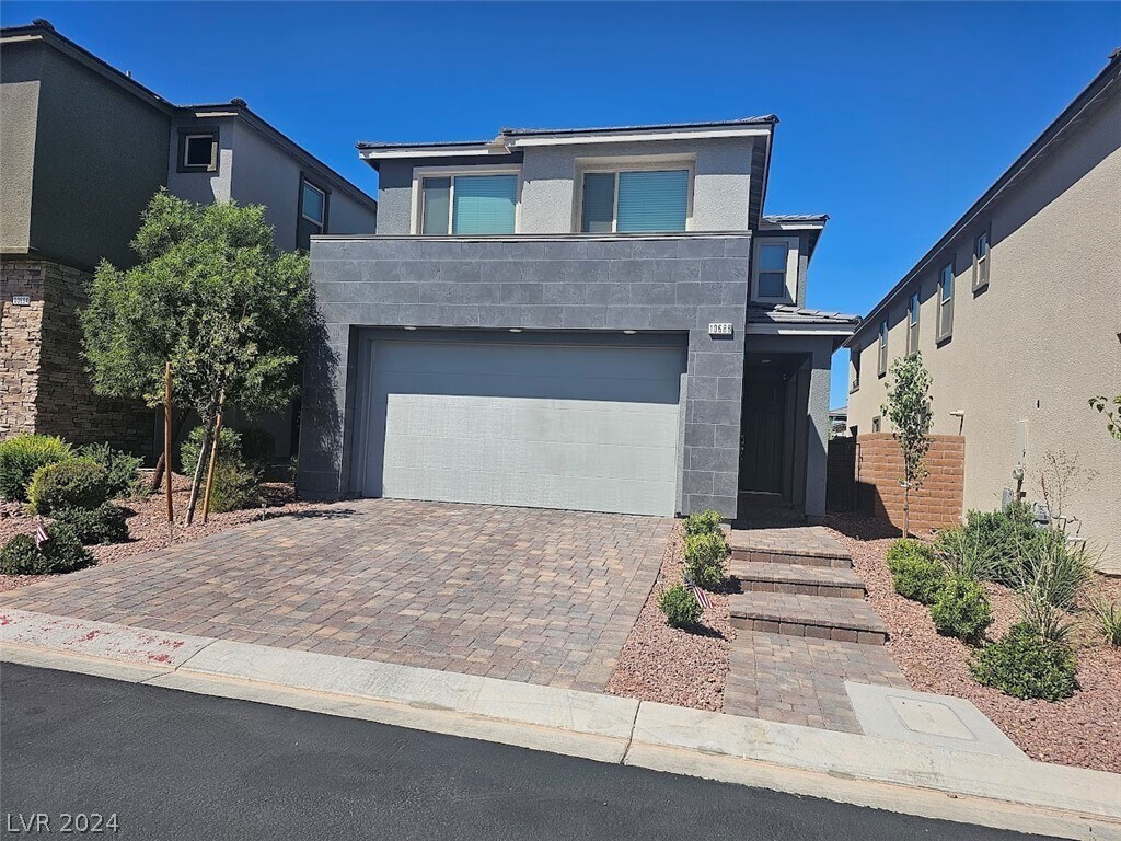 Primary Photo - 10688 Silver Pond Ave