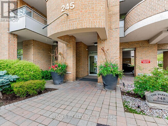 Building Photo - 245-245 Davisville Ave