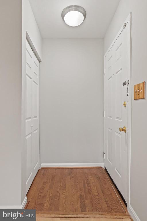 Building Photo - 100 Westwick Ct