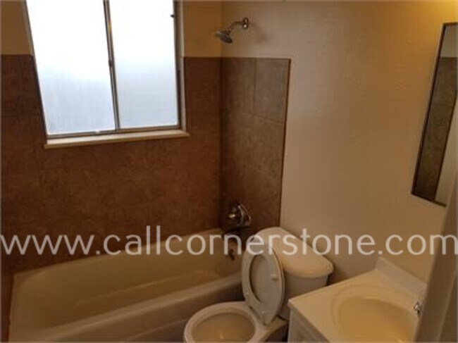 Building Photo - 1055 Chiricahua Loop