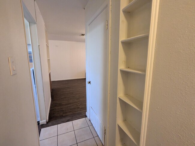 Foto del edificio - 2104 E 29th St