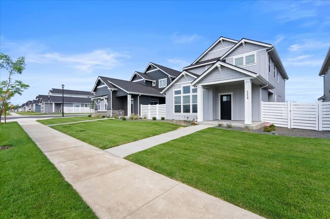 Building Photo - Spacious 4-Bedroom Home with Modern Comforts