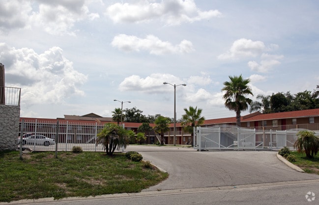 Building Photo - The Flats on 52nd