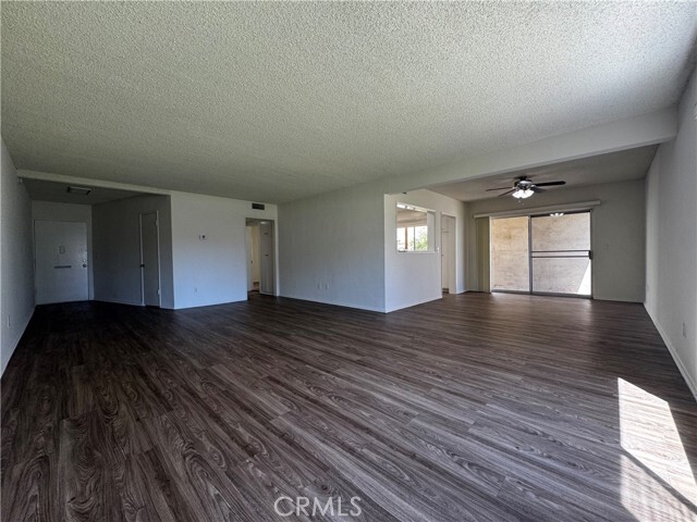 Building Photo - 475 E Cypress Ave
