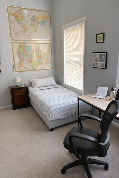 Building Photo - 711 Bloomfield St