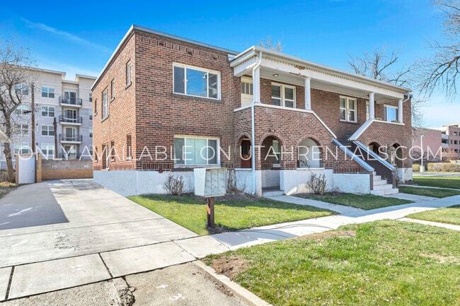 Building Photo - 220 S 100 E