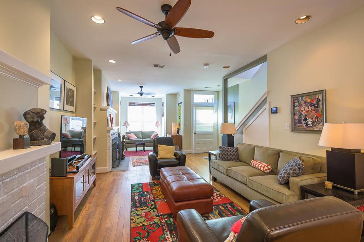 Photo - 504 Capitol Ct NE (Washington, DC)