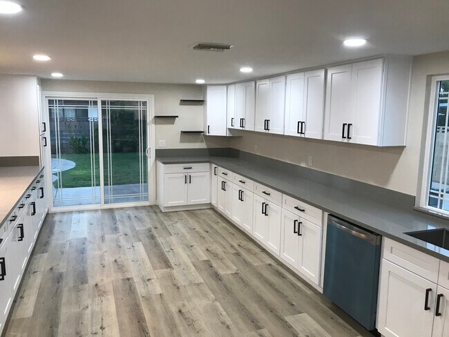 Foto del edificio - 2819 Gus Ct