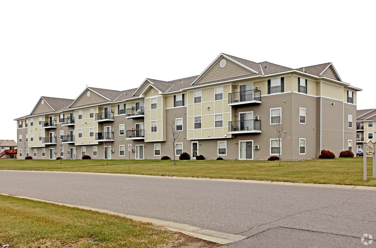 Primary Photo - Cedar Ridge Apartments