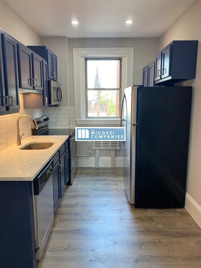 Building Photo - 46A Elm St