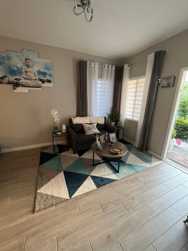 Foyer Dining room - 1763 SE 8th Plz