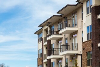 One Metrocenter Rentals - Nashville, TN | Apartments.com