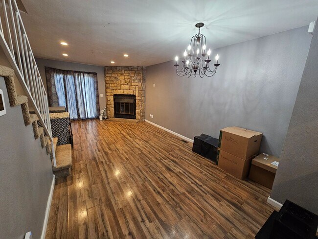 Building Photo - Quite 3 bed 2 bath home in 80916!!!
