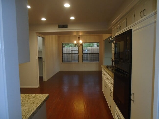 Foto del edificio - WELCOME HOME !!!