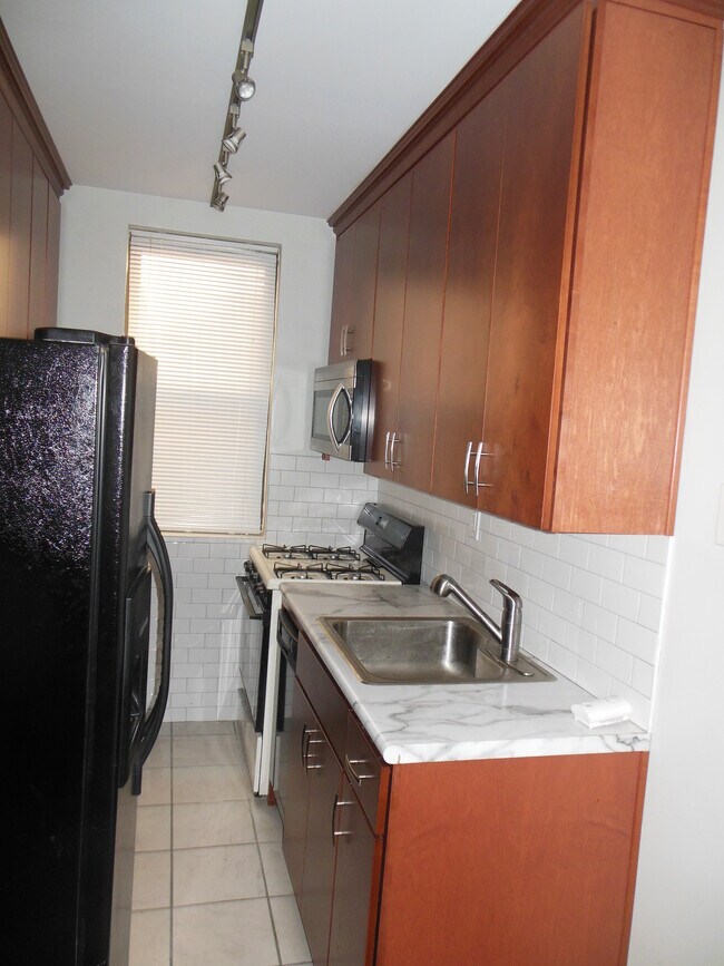 Galley Kitchen - 4107 54th St