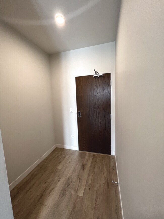 Foto del edificio - 1210 N State Pkwy