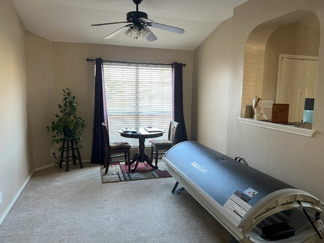 Foto del edificio - 7322 Kingsland Dr
