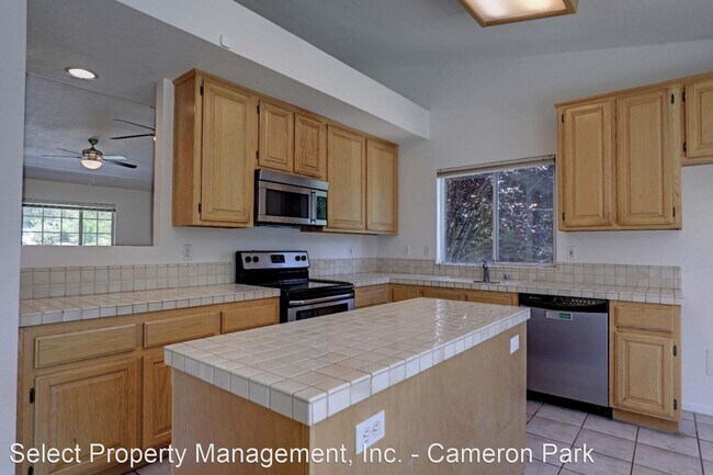 Building Photo - 3 br, 2 bath House - 5112 Camanche Way