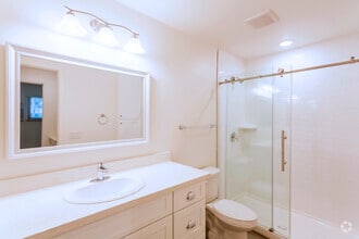 1 BR, 1 BA - 700 SF - Village View