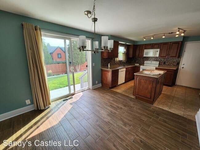 Building Photo - 3 br, 2 bath House - 1940 Sawyer Way