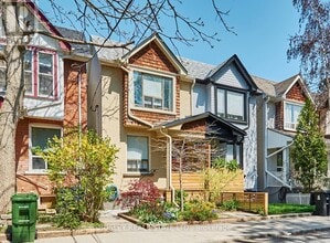 Building Photo - 39 Poucher St