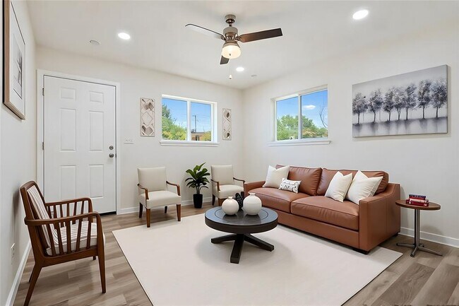 Foto del edificio - 4913 Hawk Cv