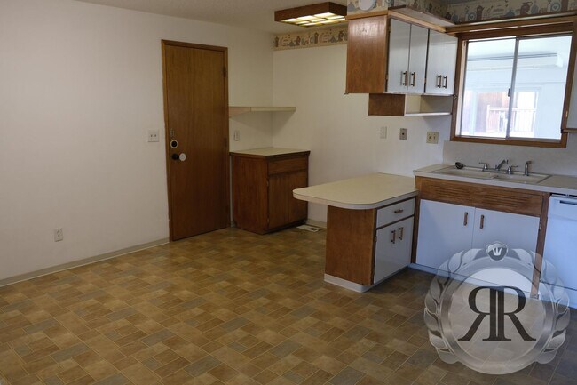 Foto del edificio - West Valley Tri-Plex, Washer/Dryer & Utili...