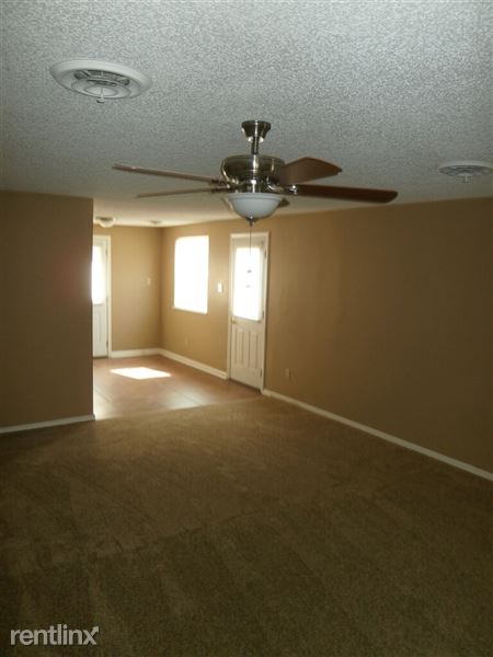 Building Photo - 4419 Castle Heights Dr