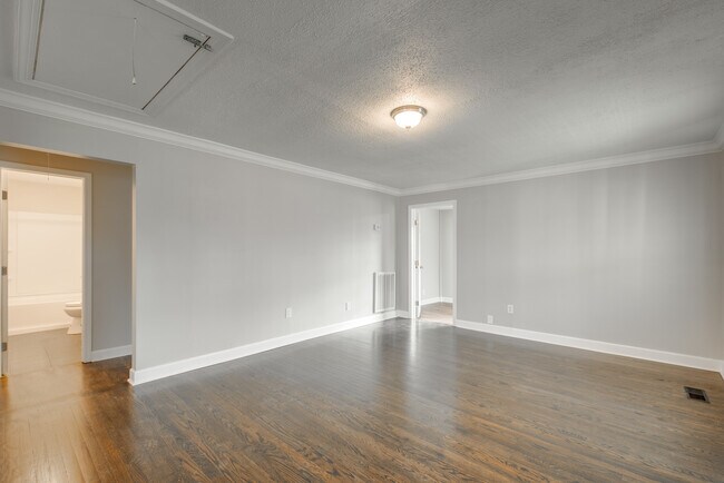 Photo - 1503 Ely Rd House