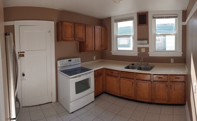 Foto del edificio - 4470-4470 N Larkin St