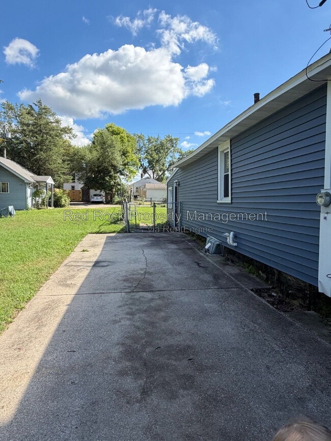 Foto del edificio - 1147 McKinley Ave
