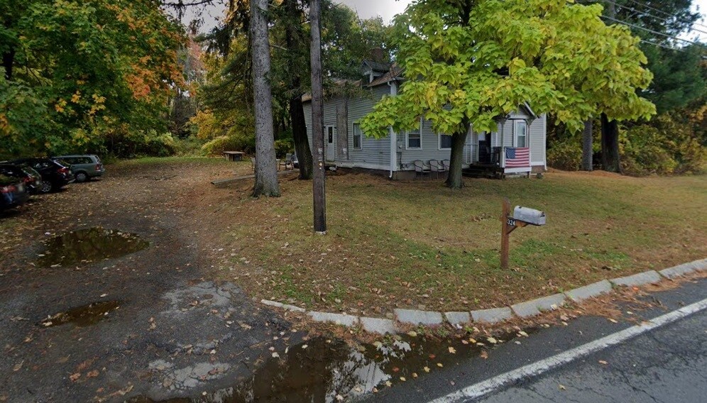 Building Photo - 324 Northampton Rd