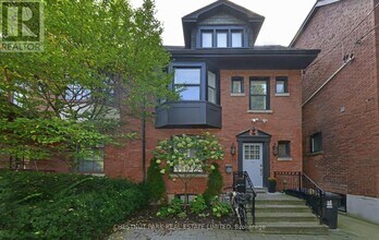 Building Photo - 133 Cottingham St