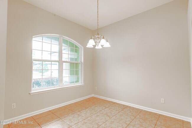 Building Photo - 3220 Deer Creek Dr