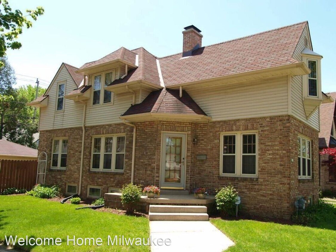Foto principal - 3 br, 2 bath House - 531 E Hampton Rd